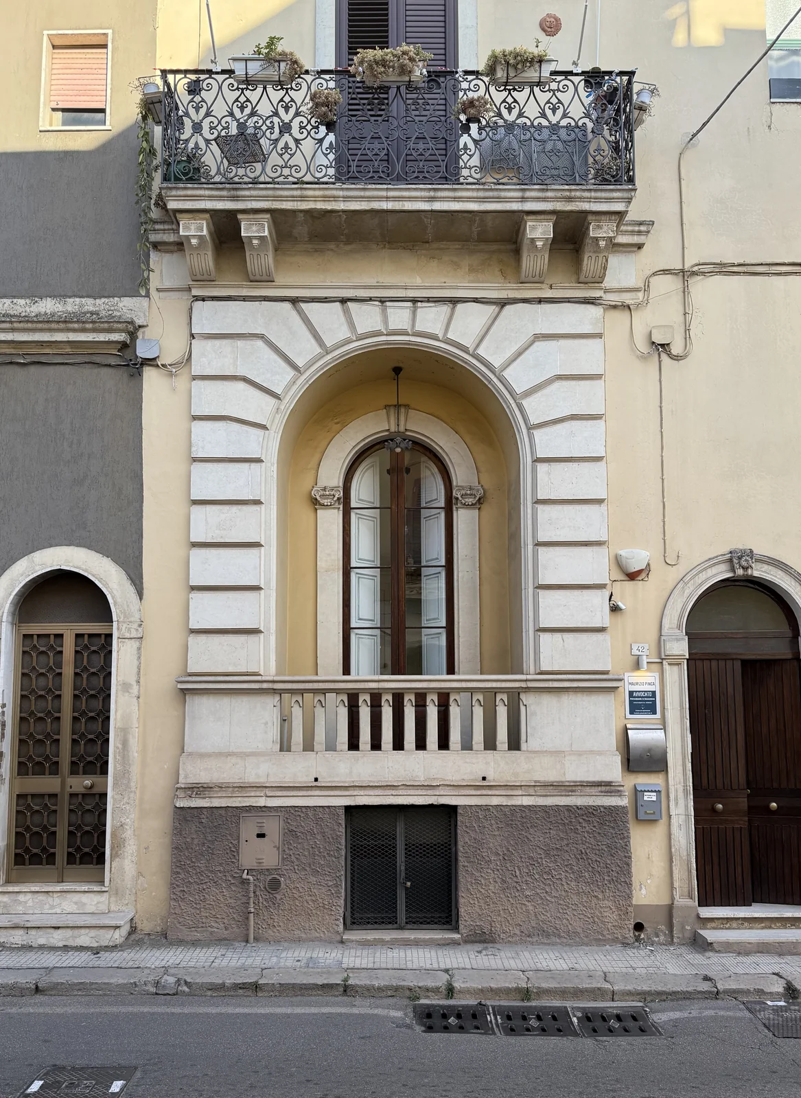 L'edificio in Via Garibaldi a Galatone