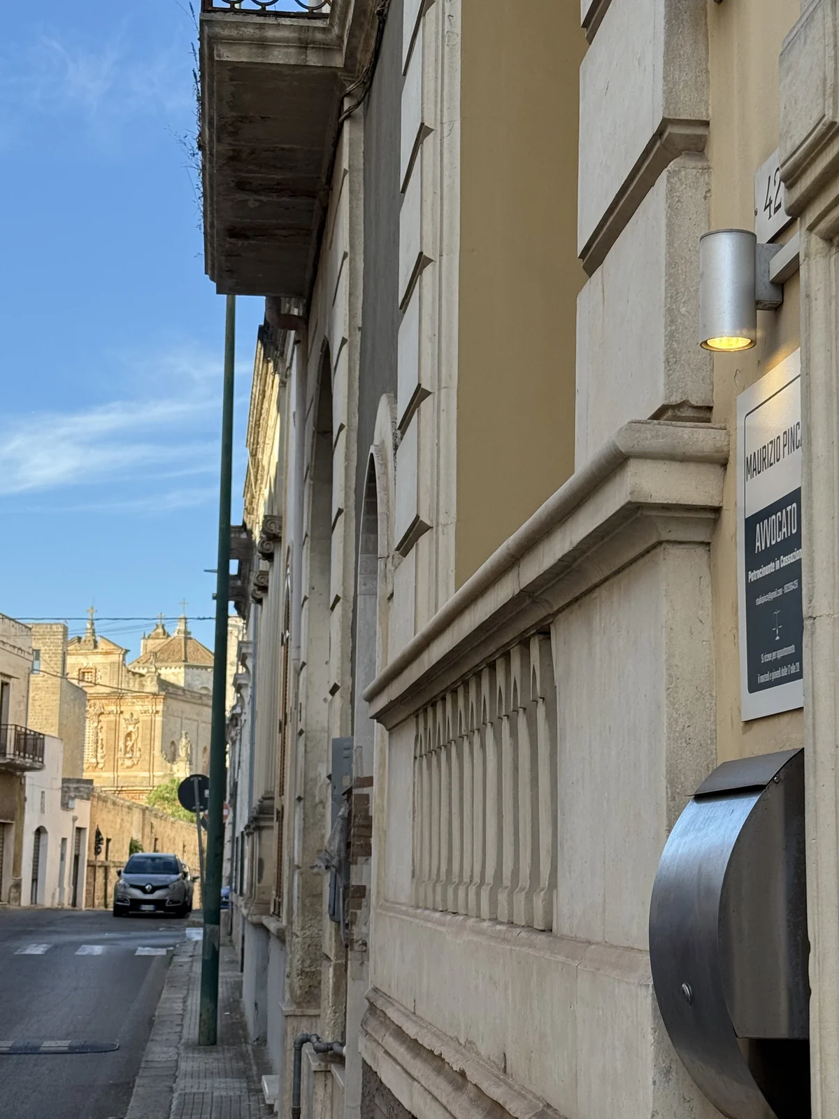 Via Garibaldi a Galatone, nei pressi dello Studio